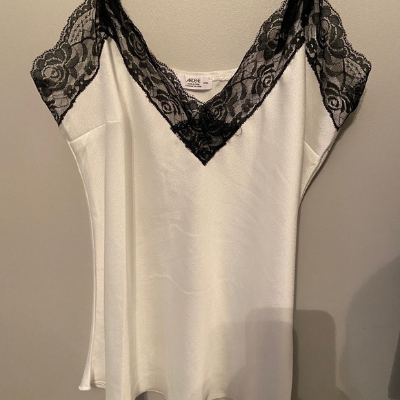 Lace camisole - Picture 2 of 3